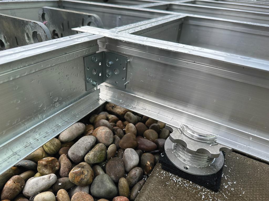 synergised aluminium deck frame fh brundle