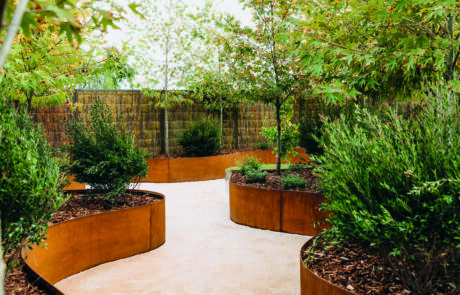 straightcurve garden edging and raised beds