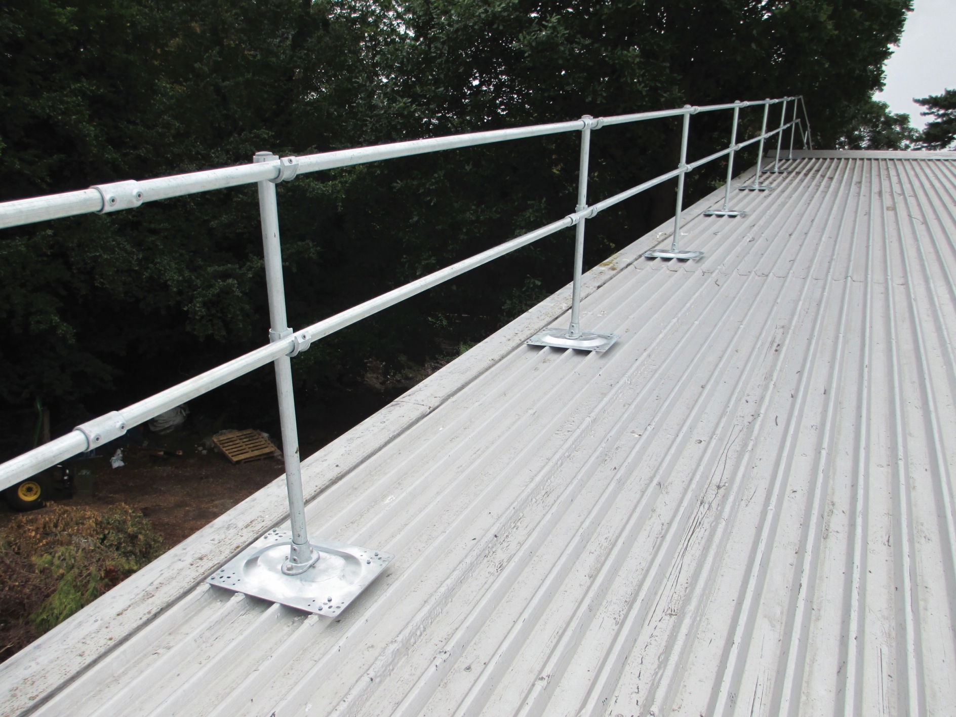 Topfix roof edge protection