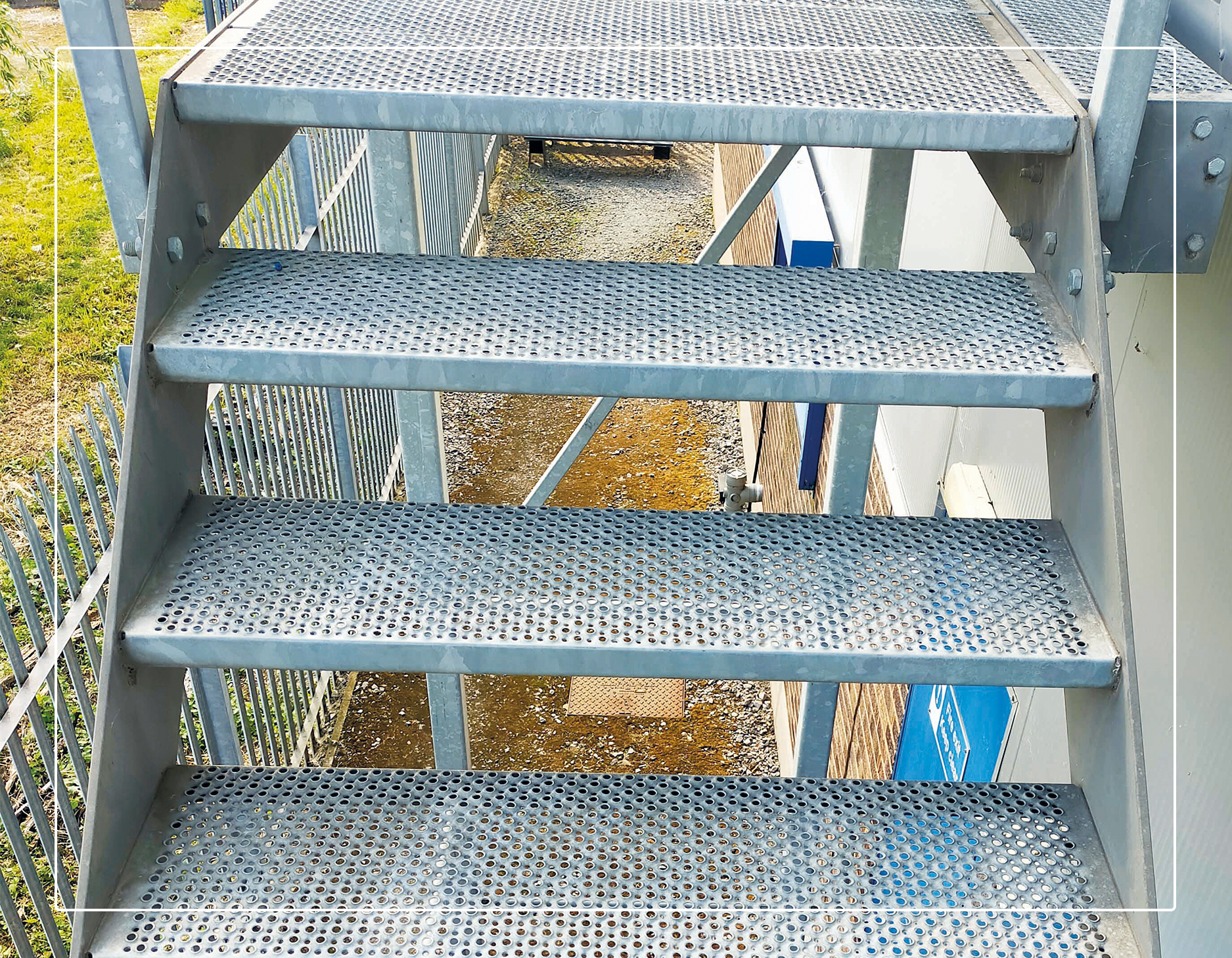 fh brundle Anti-slip Flooring and Stair Treads