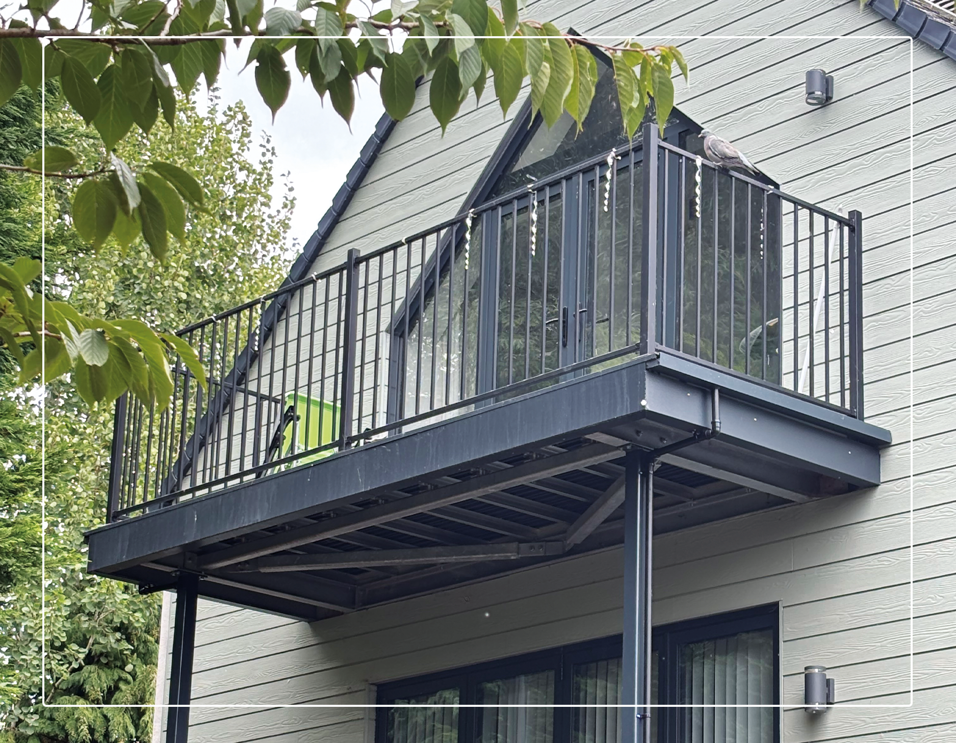 Synergised aluminium balcony boards fh brundle anthracite
