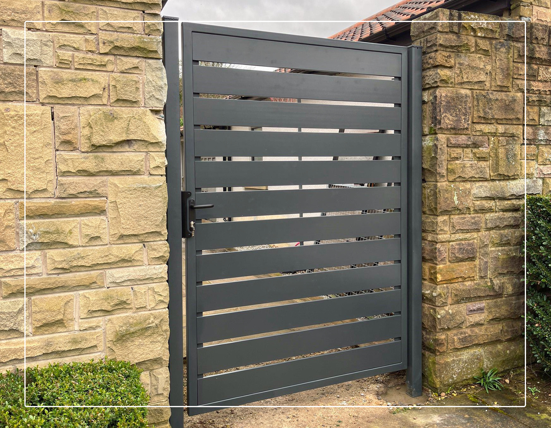 Intro Image fh brundle aluminium fencing