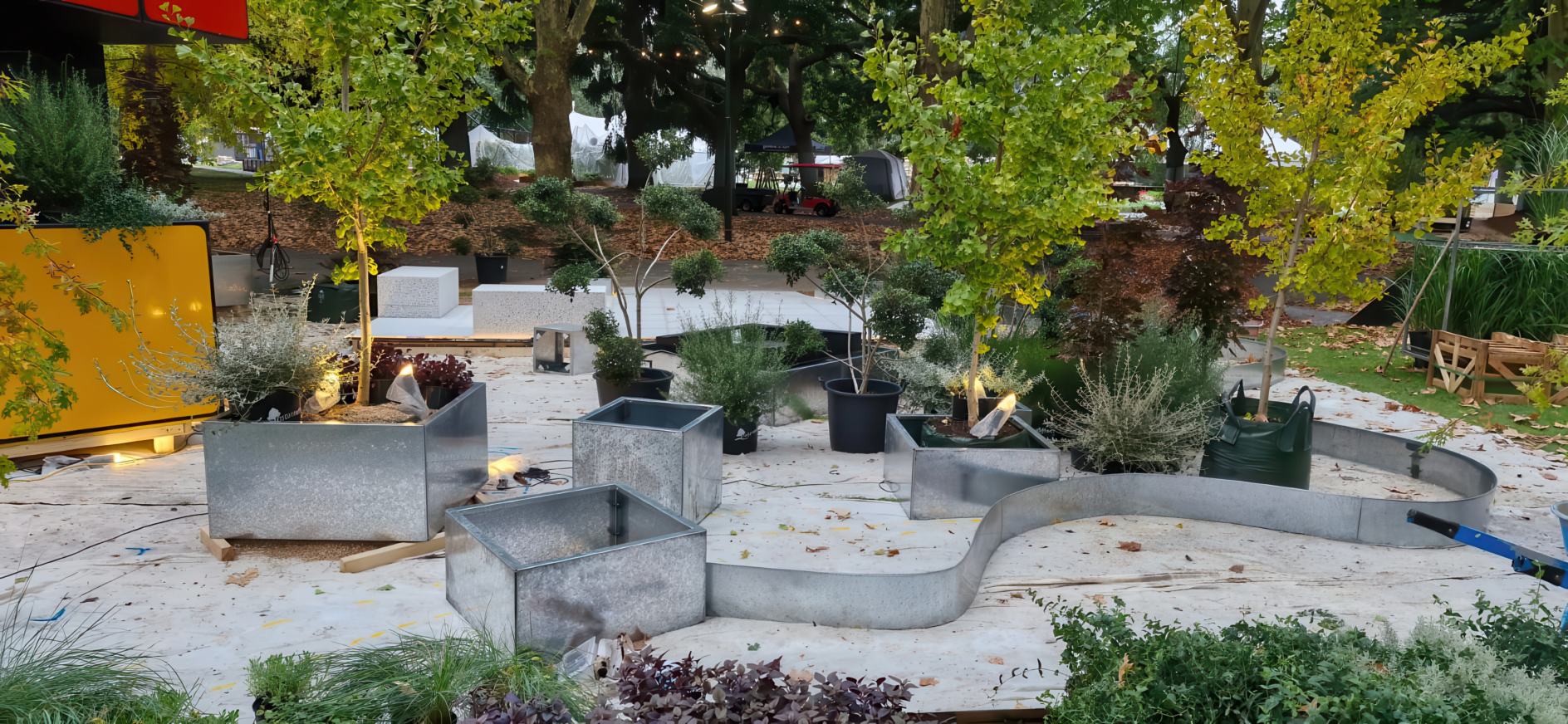 straightcurve zero flex steel garden edging for landscaping